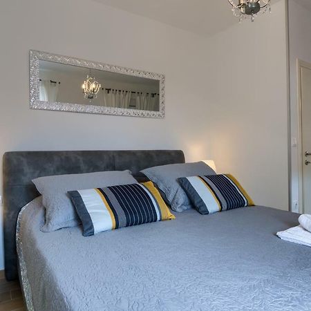 Apartments Dream In Arena 2 Pula Center Free Parking Екстер'єр фото