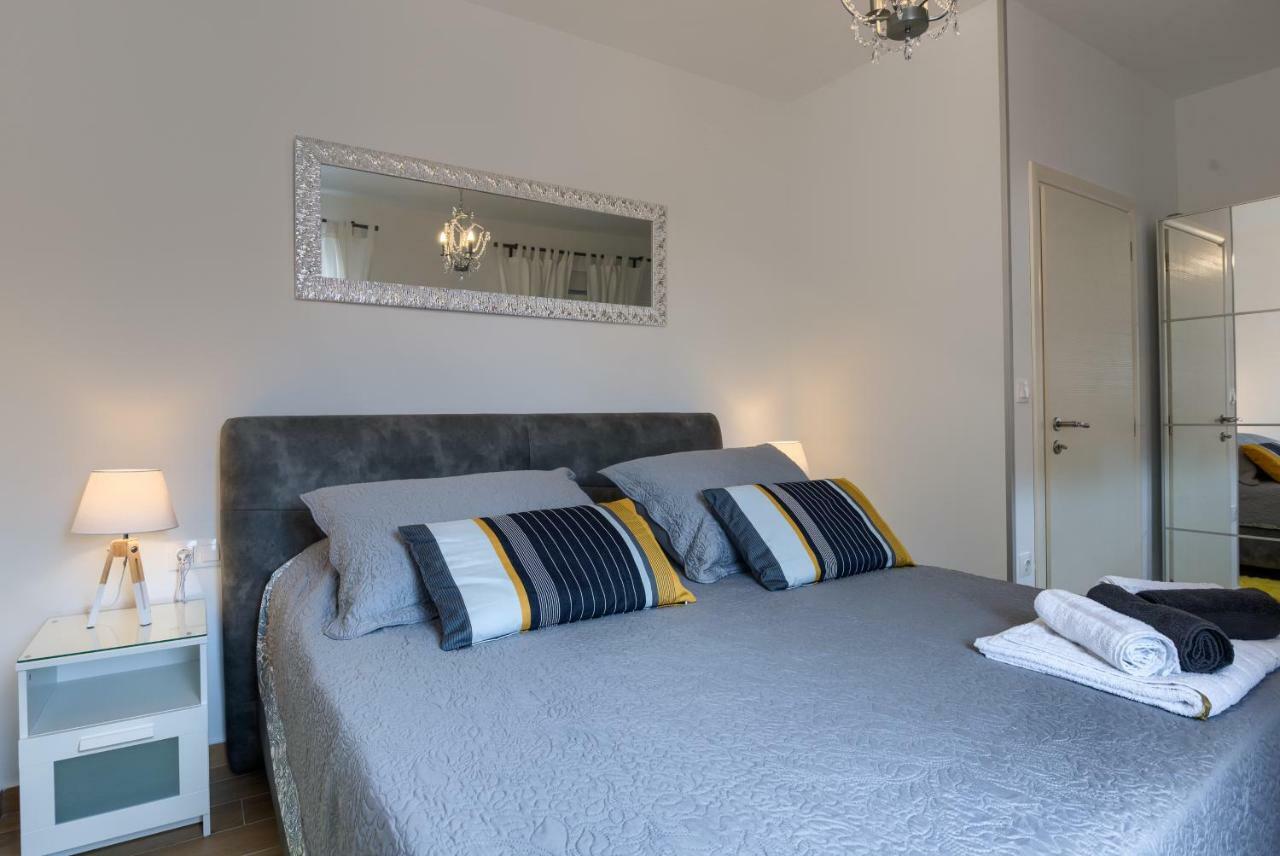 Apartments Dream In Arena 2 Pula Center Free Parking Екстер'єр фото